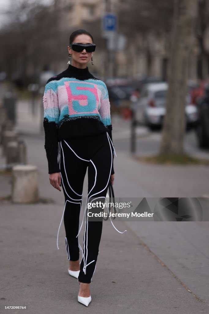 Street Style - Paris Fashion Week - Womenswear Fall Winter 2023 2024 : Day Nine