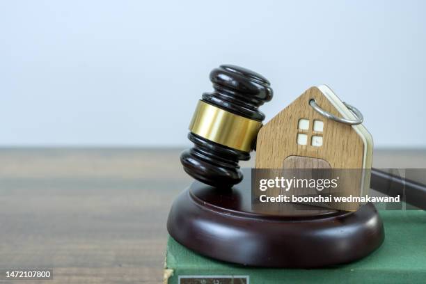 gavel with house keyring. - auction property stock pictures, royalty-free photos & images