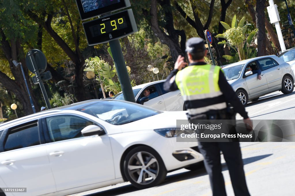 Heat Wave Arrives With Temperatures Of Up To 30º In Murcia