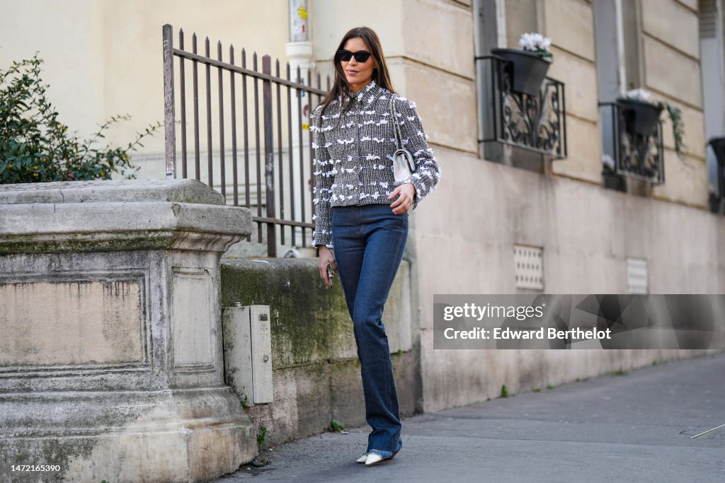 Street Style - Paris Fashion Week - Womenswear Fall Winter 2023 2024 : Day Three