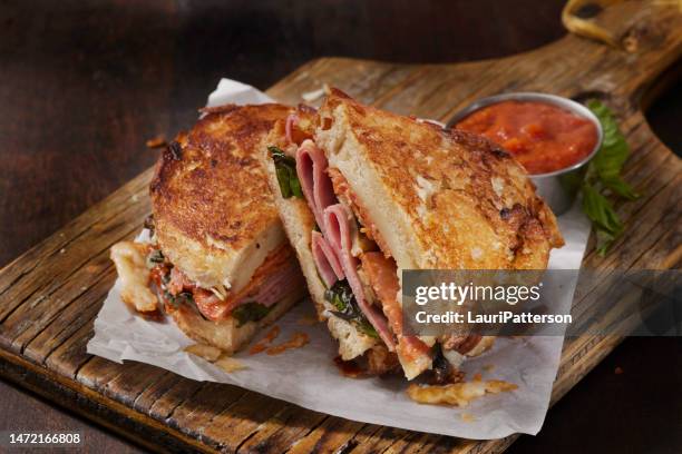 italian style grilled cheese sandwich - grillad sandwich bildbanksfoton och bilder