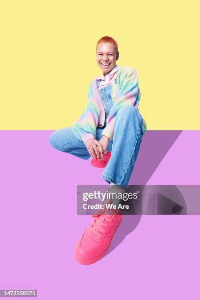 fashionable gen z - calzature multicolore foto e immagini stock