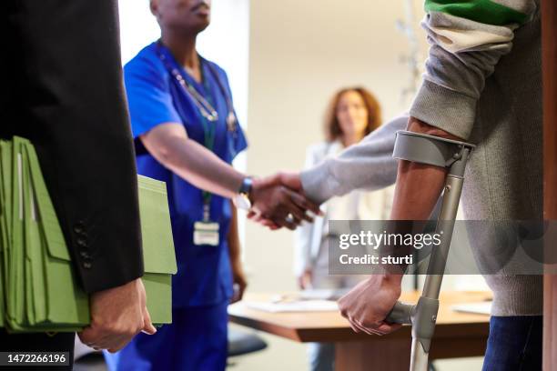 medical negligence hearing - legal proceeding stock pictures, royalty-free photos & images