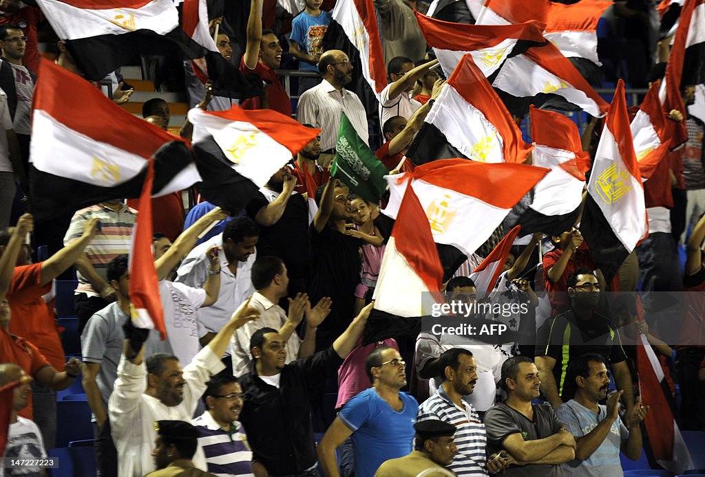 Egyptian fans cheers their national team