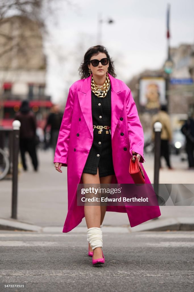 Street Style - Paris Fashion Week - Womenswear Fall Winter 2023 2024 : Day Nine