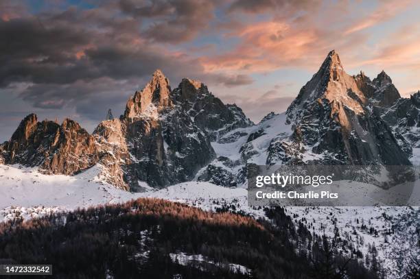 view of mountains in chamonix mont blanc - mont blanc massif ストックフォトと画像