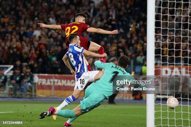 Stephan El Shaarawy of AS Roma scores the team's first goal past Andoni Gorosabel and Alejandro Remiro of Real Sociedad during the UEFA Europa League...