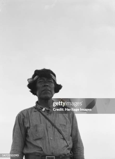 Acoma, New Mexico area views, between 1899 and 1928. Creator: Arnold Genthe.