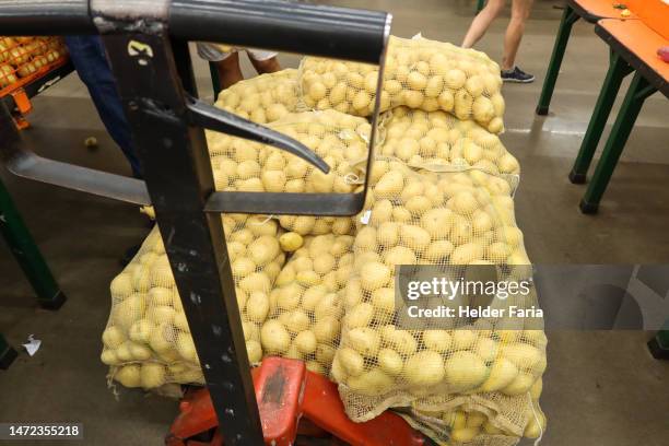 Commercial Potato Storage Photos and Premium High Res Pictures - Getty ...