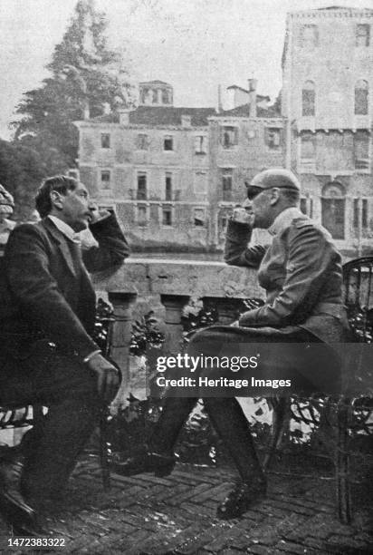 'Barres et d'Annunzio; Maurice Barres et Gabriele d'Annunzio a Venise, 18 mai. M.Maurice Barres, qui public dans l'Echo de Paris le recit de son...