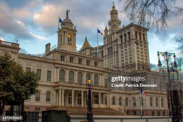 new york city hall, manhattan, new york, usa - town hall government building stock pictures, royalty-free photos & images