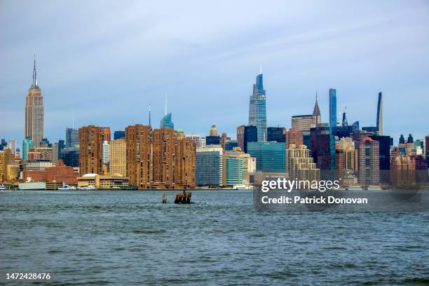 midtown manhattan skyline, new york, usa - williamsburg new york city stock pictures, royalty-free photos & images