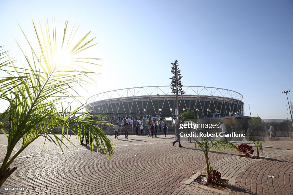 India v Australia - 4th Test: Day 2