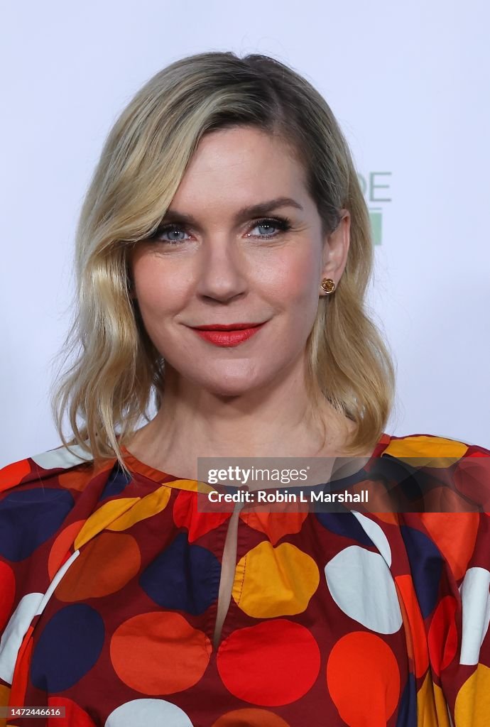 Rhea Seehorn attends US-Ireland Alliance's 17th Annual Oscar Wilde