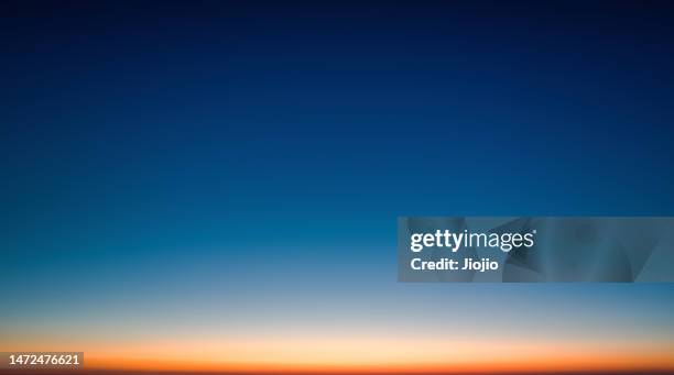 sky at dusk - dusk stock pictures, royalty-free photos & images