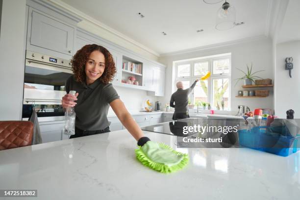 professional cleaning team - trabalho doméstico imagens e fotografias de stock