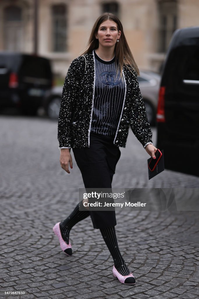 Street Style - Paris Fashion Week - Womenswear Fall Winter 2023 2024 : Day Nine