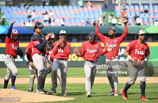 Panama Baseball Roster Panamanian Baseball Team Photos and Premium High Res Pictures - Getty ...