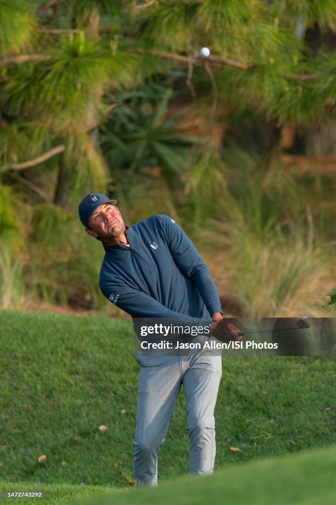 Lucas Ruff Lucas Glover of the United States hits his third shot from the rough ...