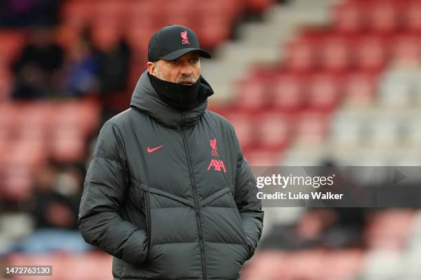 Juergen Klopp, Manager of Liverpool, looks on prior to the Premier League match between AFC Bournemouth and Liverpool FC at Vitality Stadium on March...