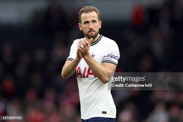 Harry Kane of Tottenham Hotspur applauds the fans after the team's victory during the Premier League match between Tottenham Hotspur and Nottingham...