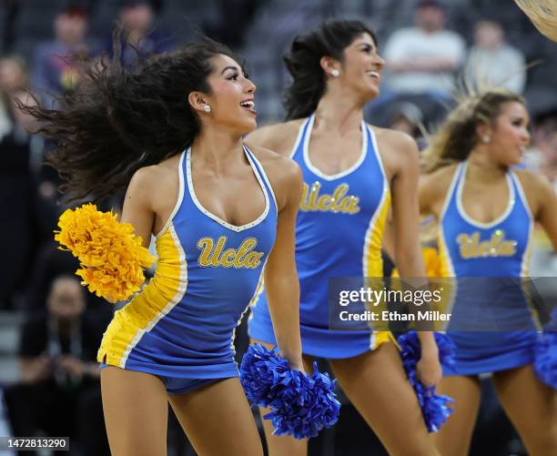 Ucla Cheerleaders Photos and Premium High Res Pictures Getty Images