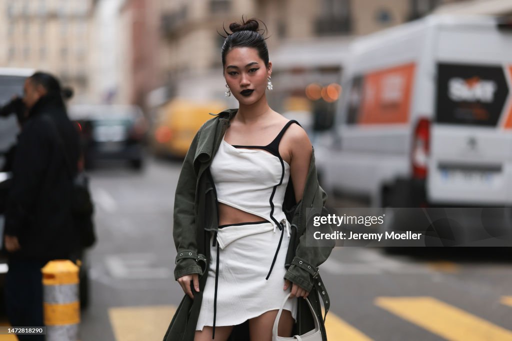 Street Style - Paris Fashion Week - Womenswear Fall Winter 2023 2024 : Day Seven