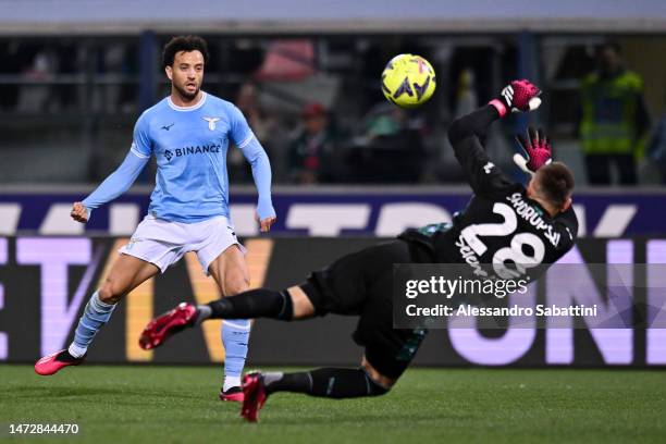 Lukasz Skorupski of Bologna FC saves a shot from Felipe Anderson of SS Lazio during the Serie A match between Bologna FC and SS Lazio at Stadio...