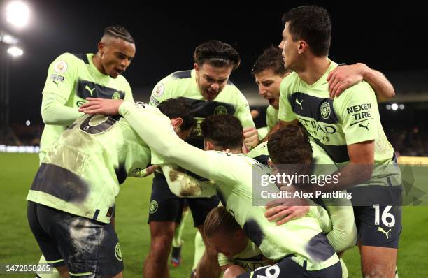 Manchester City players celebrate the goal of Erling Haaland during the Premier League match between Crystal Palace and Manchester City at Selhurst...