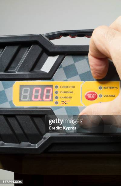 12 volt charger for auto batteries - fuel cell stock pictures, royalty-free photos & images