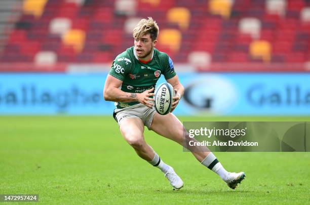 Ollie Hassell-Collins of London Irish makes a break during the Gallagher Premiership Rugby match between London Irish and Sale Sharks at Gtech...