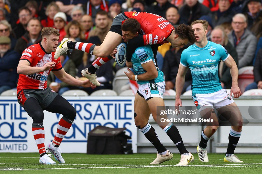 Tigers Rugby Handre Pollard of Leicester Tigers holds onto the ball as Ben Meehan ...