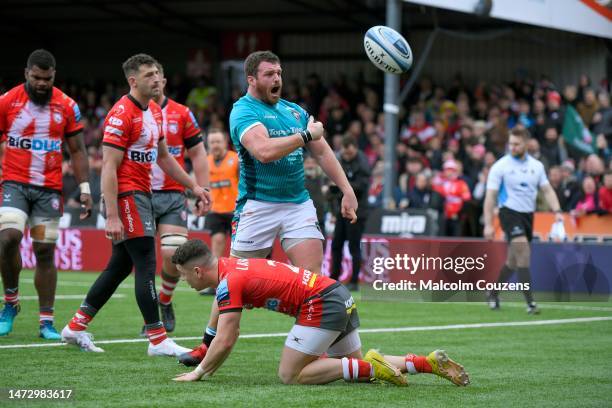 Julian Montoya of Leicester Tigers celebrates scoring a try during the Gallagher Premiership Rugby match between Gloucester Rugby and Leicester...