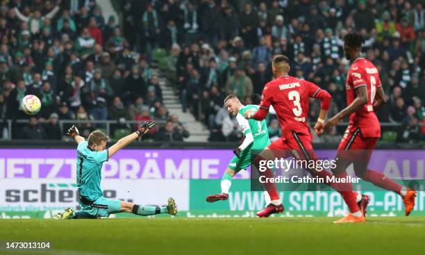 Marvin Ducksch of SV Werder Bremen scores the team's first goal during the Bundesliga match between SV Werder Bremen and Bayer 04 Leverkusen at...
