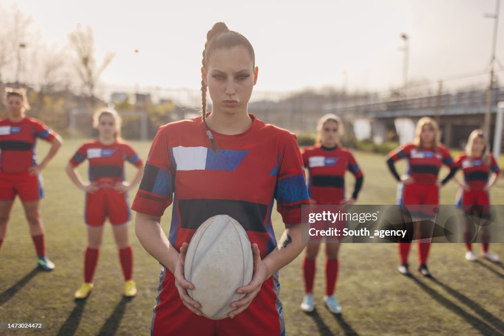 Female Group Rugby Female Rugby Team Players High-Res Stock Photo - Getty Images