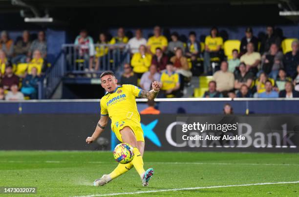 Yeremi Pino of Villarreal CF scores the team's first goal during the LaLiga Santander match between Villarreal CF and Real Betis at Estadio de la...