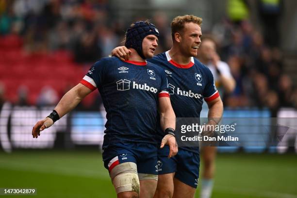 Harry Thacker of Bristol Bears celebrates with James Williams of Bristol Bears after scoring his side's third try during the Gallagher Premiership...