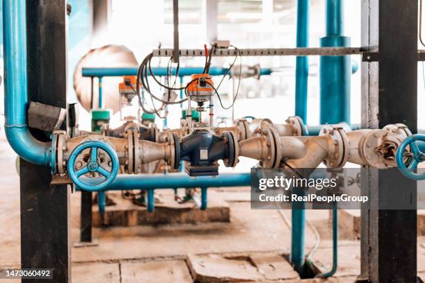 pipes and valves - cable bill stock pictures, royalty-free photos & images