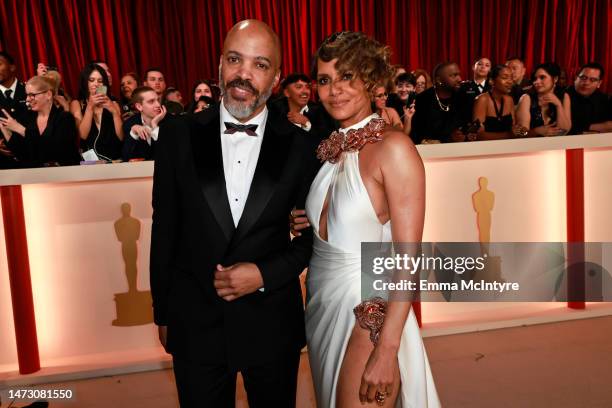 Van Hunt and Halle Berry attend the 95th Annual Academy Awards on March 12, 2023 in Hollywood, California.