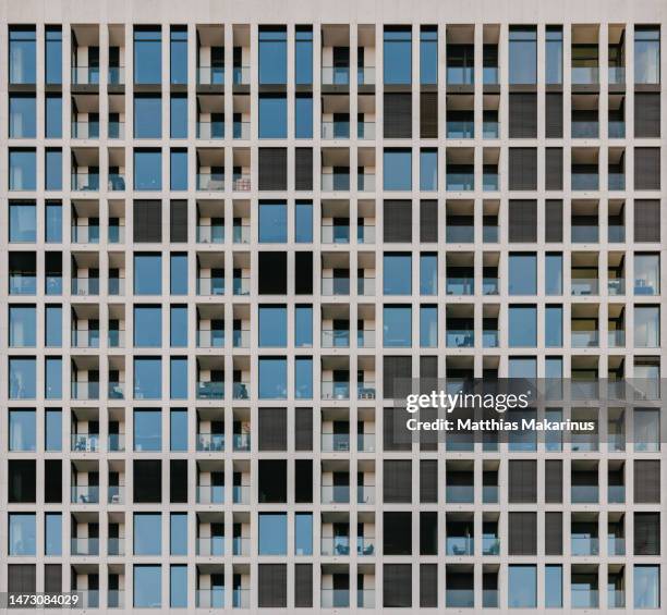 berlin city modern symmetry residential building - berlin modernism housing estates stock pictures, royalty-free photos & images