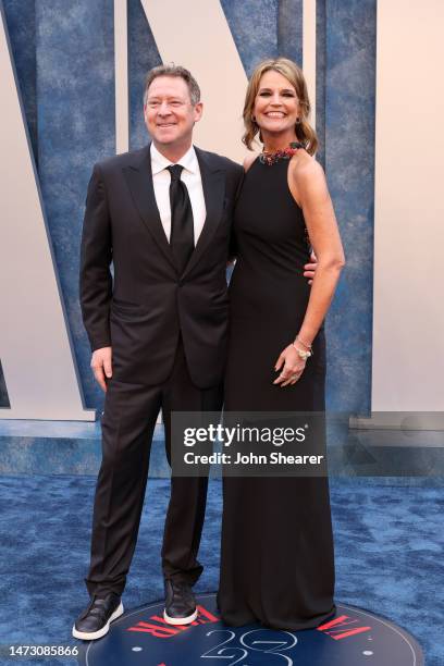 Michael Feldman and Savannah Guthrie attend the 2023 Vanity Fair Oscar Party Hosted By Radhika Jones at Wallis Annenberg Center for the Performing...