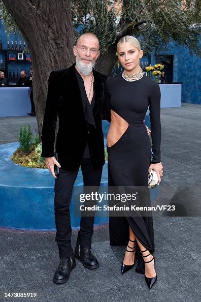 APPLY Aviv Nevo And Caroline Daur Attend The 2023 Vanity Fair Oscar apply-aviv-nevo-and-caroline-daur-attend-the-2023-vanity-fair-oscar