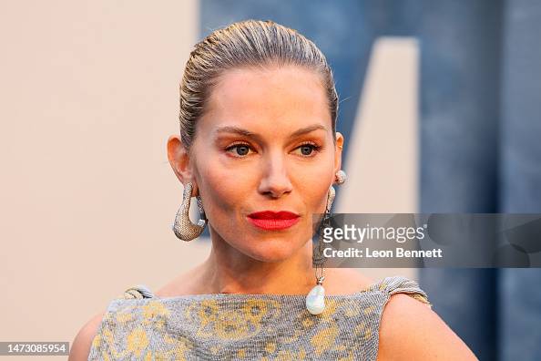 Sienna Miller attends the 2023 Vanity Fair Oscar Party Hosted By ...