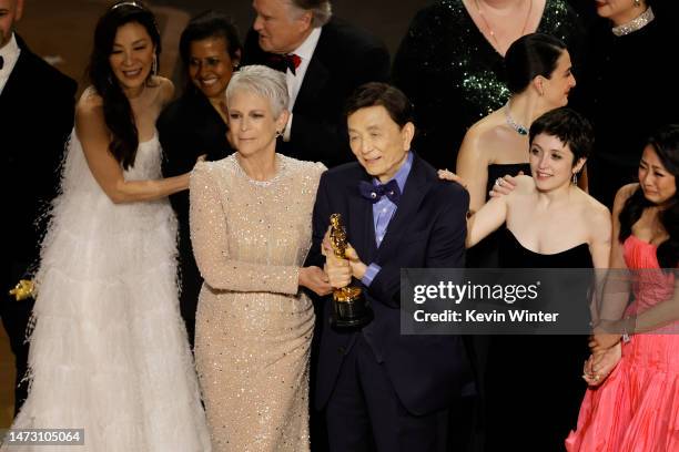 Michelle Yeoh, Jamie Lee Curtis, James Hong, Jenny Slate, Stephanie Hsu, and the cast and crew of "Everything Everywhere All at Once" accept the Best...