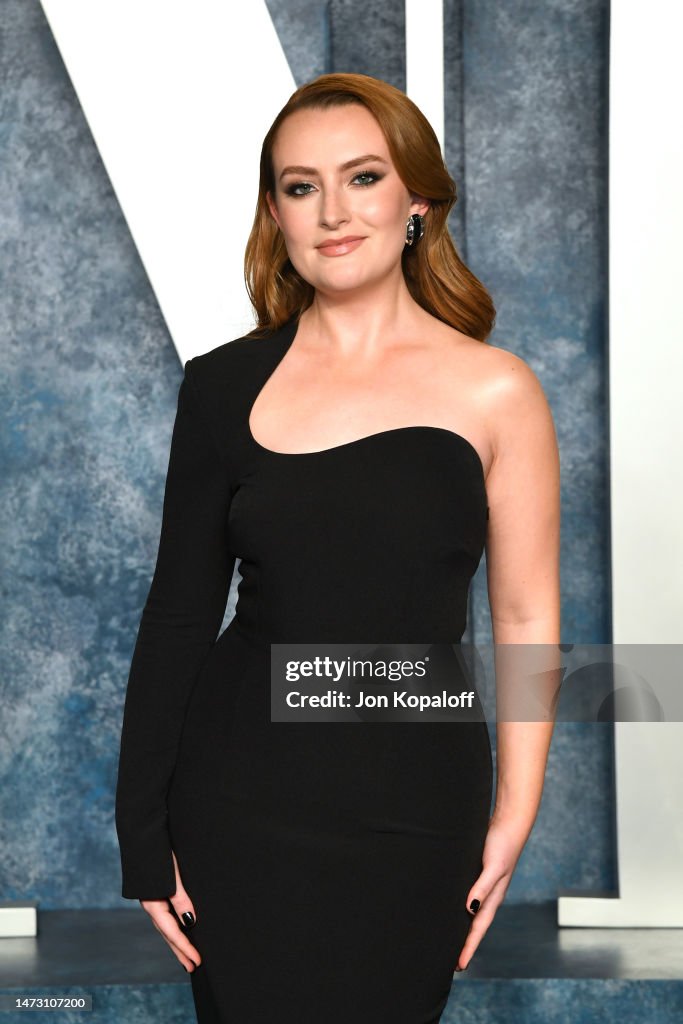 Amelia Dimoldenberg attends the 2023 Vanity Fair Oscar Party Hosted