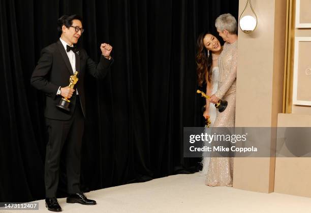 Ke Huy Quan, winner of the Best Actor In A Supporting Role award, Michelle Yeoh, winner of the Best Actress in a Leading Role award and Jamie Lee...