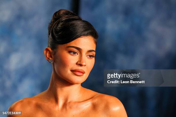 Kylie Jenner attends the 2023 Vanity Fair Oscar Party Hosted By Radhika Jones at Wallis Annenberg Center for the Performing Arts on March 12, 2023 in...