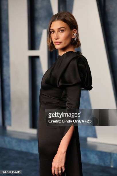 Hailey Bieber attends the 2023 Vanity Fair Oscar Party Hosted By Radhika Jones at Wallis Annenberg Center for the Performing Arts on March 12, 2023...