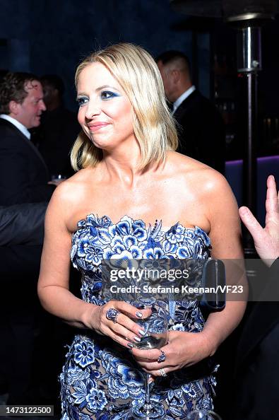 APPLY. Sarah Michelle Gellar attends the 2023 Vanity Fair Oscar Party