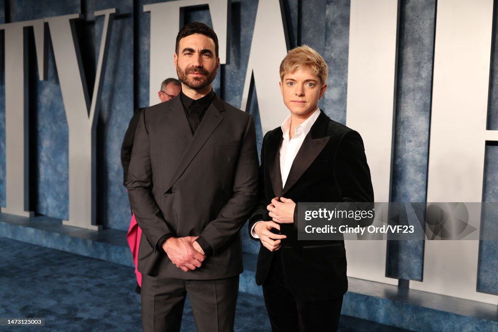 Brett Goldstein and Mae Martin attend the 2023 Vanity Fair Oscar